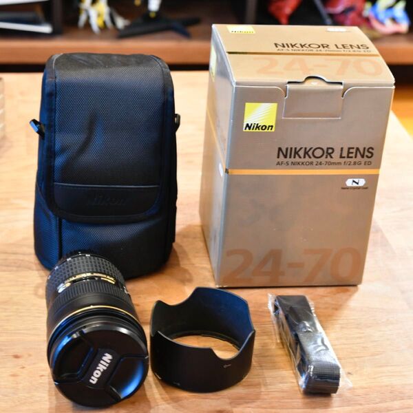 Nikon 24-70 2.8 Gレンズ
