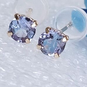 新品K18イエローゴールド天然石タンザナイトピアス 計0.40CT 2番