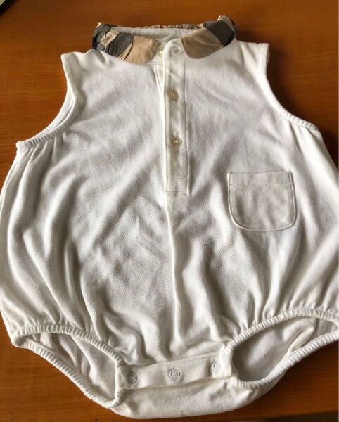 BURBERRYノースリーブロンパース 6mー68ー9