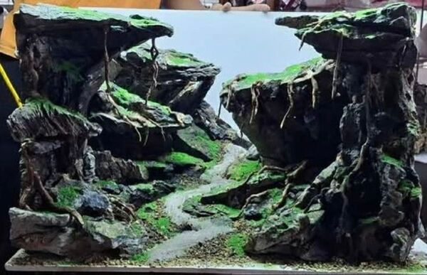 60cm水槽用レイアウト(偽物の苔をつける)