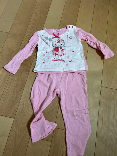 長袖パジャマ キティちゃん 90