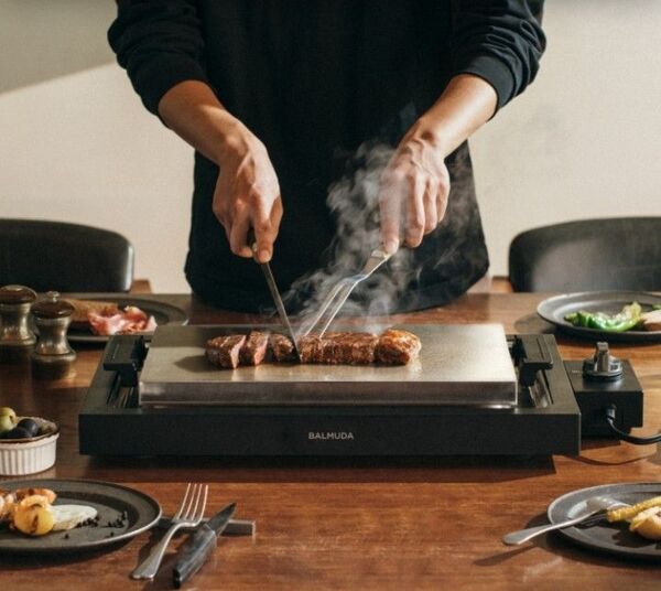 BALMUDA The Plate Pro K10A-BK バルミューダ ホットプレート 新品未使用 家電 バーベキュー 黒 箱