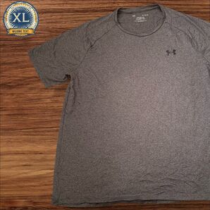 【セール!! US古着】アンダーアーマー グレー XL トレーニングウェア Tシャツ 半袖 プリント メンズ レディース