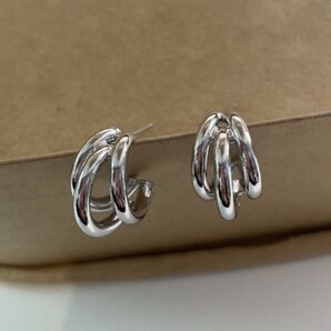 トリプルラインピアス(シルバー)S925 おしゃれ 重ね付け風 トレンド No265