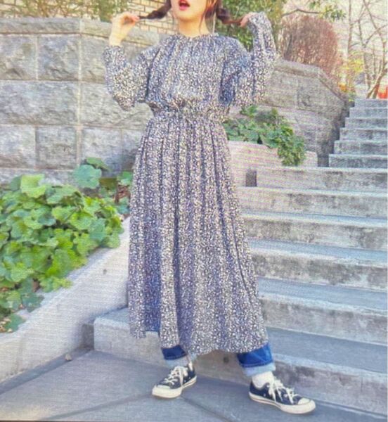 【美品】GU 小花柄ロングワンピース