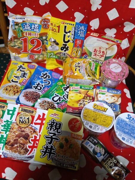 多彩で便利な食料品! スープ、みそ汁、ヌードル、ふりかけ、丼、缶詰等 17点