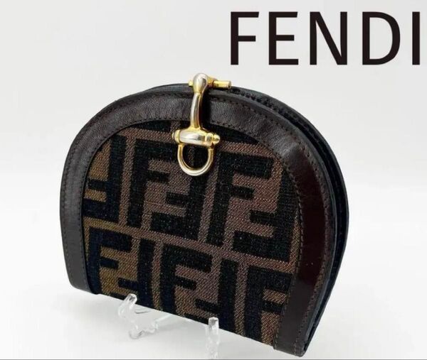 FENDI フェンディ 二つ折り財布 コンパクト型 ズッカ柄