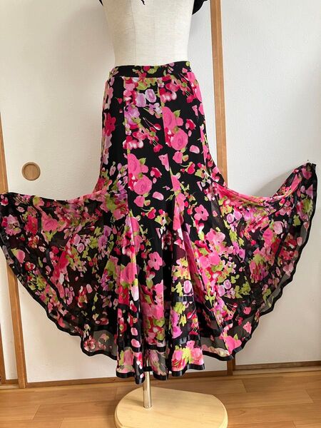 社交ダンススカート 社交ダンス用フレアスカート 花柄 超美品 レッスンウェア ロングスカート 社交ダンス衣装 L 花柄