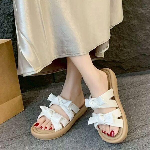 フラット リボン サンダル バレエコア ホワイト 韓国 夏 トレンド 海 ビーチ リゾート 旅行 おしゃれ 軽量 痛くない 人気