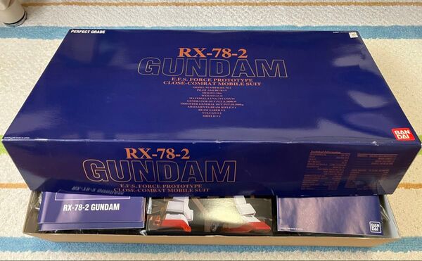 PG RX-78-2 ガンダム 1/60+特典ステッカー
