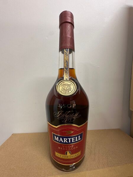 古酒 未開栓 マーテル VSOP メダイヨン 赤ラベル コニャック ブランデー 700ml 40%