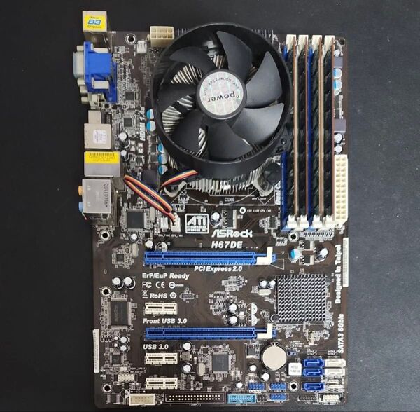 動作品 i5 2400 H67DE DDR3 8G
