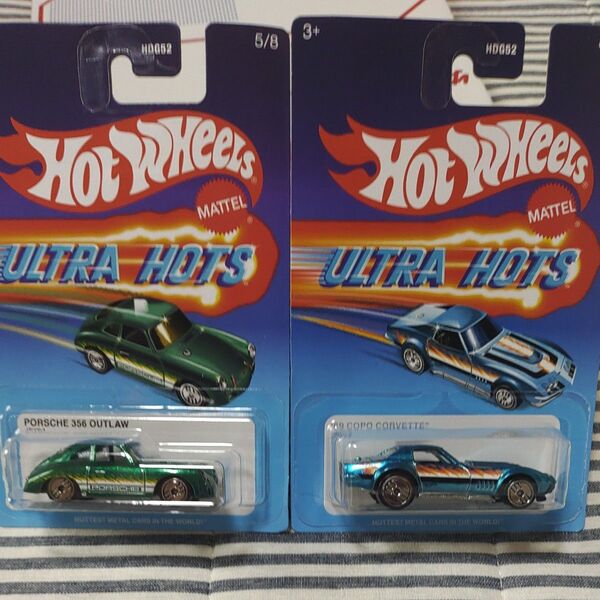 ホットウィール ウルトラホッツ ポルシェ コルベット HotWheels ULTRA HOTS ミニカー 2台セット 未開封