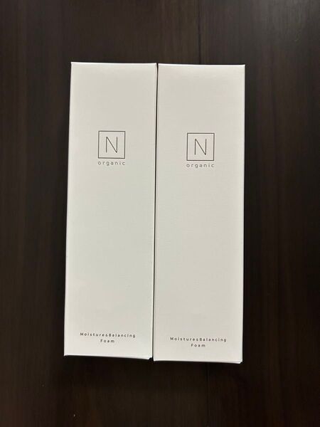 N organic モイスチュア&バランシング フォーム