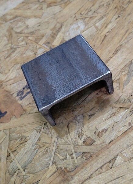 C型チャンネル 75 素材 作業台 DIY 金床 アンビル 鋼材 刻印 アウトドア 薪割り台