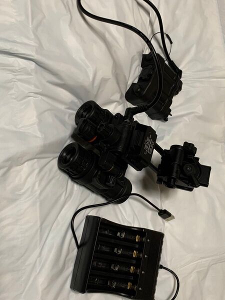PVS-31 デジタルナイトビジョン L4G24マウント 充電器 電池付き