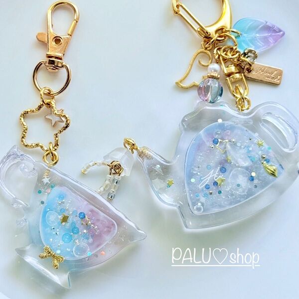 °○海月ゆらゆらティーポット○° オイル入 シャカシャカキーホルダー シェイカーキーホルダー レジンキーホルダー くらげ