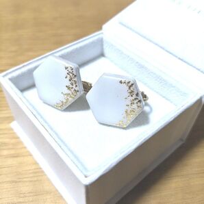 新品未使用 イヤリング 美濃焼 六角形 金箔 レジン 上品 フォーマル カジュアル