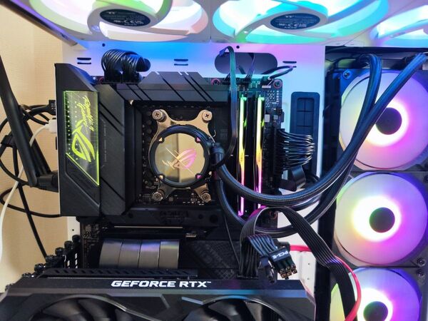 ASUS ROG STRIX X670E-F / ROG STRIX LC II 360 ARGB マザーボード/CPUクーラー