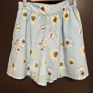 花柄ショートパンツ ライトブルー