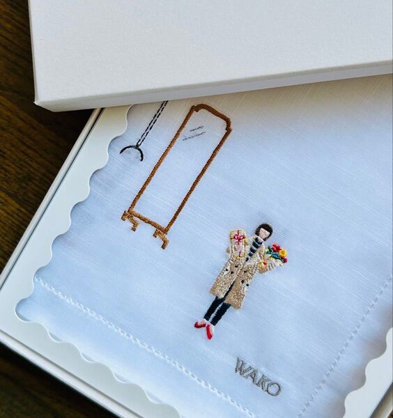 銀座和光 新品未使用超美品 手刺繍ハンカチ 「クローゼット」 ポアンポアン