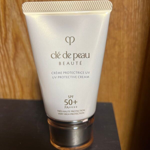 クレ・ド・ポー ボーテ クレームUV n SPF50+ PA++++ 50g