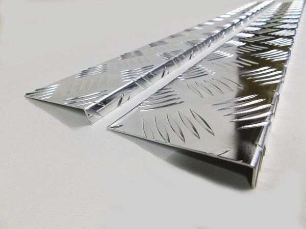 純正 リア アルミバンパー用 アルミ縞板 アングルカバー 2分割 大型トラック 日野 プロフィアなどに