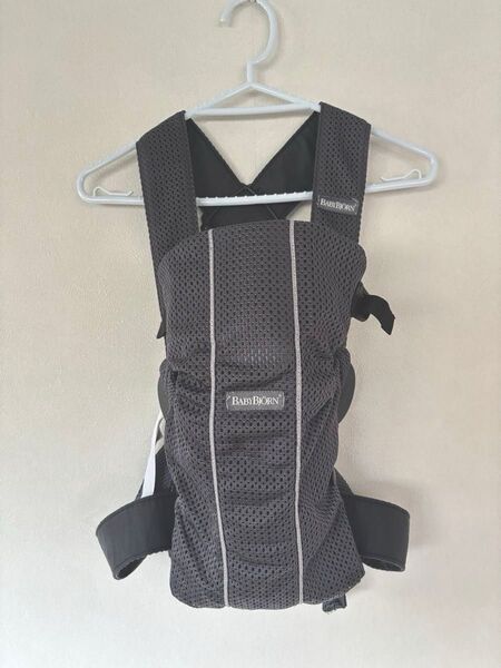 ベビービョルン 抱っこ紐 ベビーキャリア ミニ メッシュ グレー