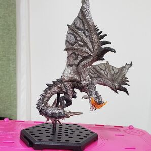 モンスターハンター モンハン フィギュア リオレウス希少種(怒り)