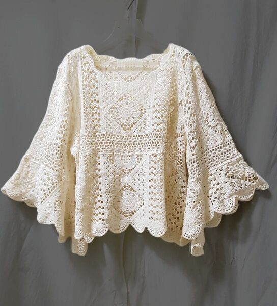 レースブラウス フレア袖チュニック 刺繍ブラウス ケミカルレース 夏トップス かわいい パーティードレス カジュアル レースニット