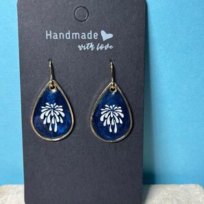 ハンドメイドピアス 花火 ホワイト