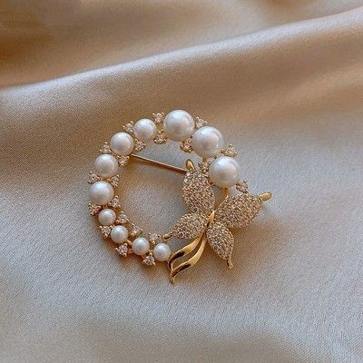 ブローチ ゴールド 蝶 パール リース 結婚式 フォーマル 帯留め
