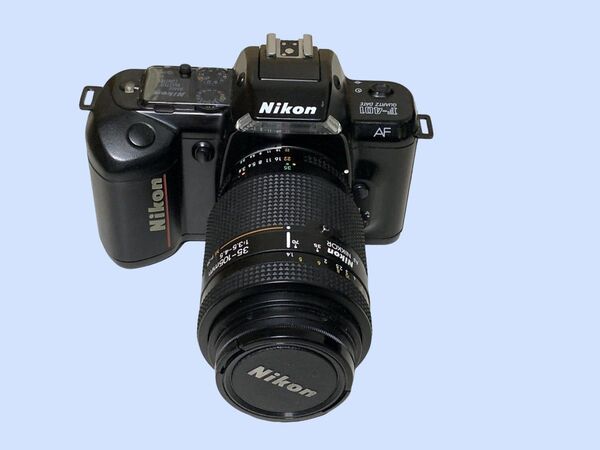 M7392 Nikon F-401 一眼レフ フィルムカメラ レンズ/NIKKOR 35-105㎜ 1:3.5-4.5