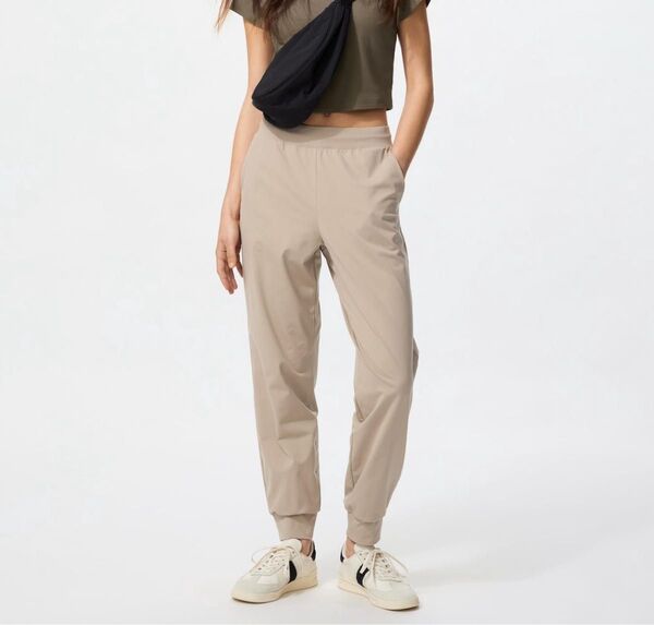 UNIQLO ウルトラストレッチアクティブジョガーパンツ S