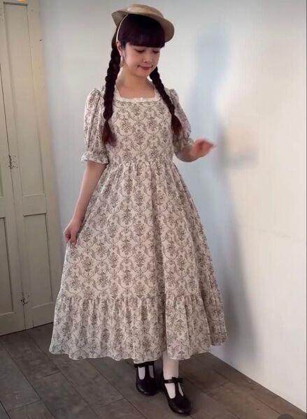 しまむら 青木美沙子 スクエア ワンピース L トワルド ベージュ
