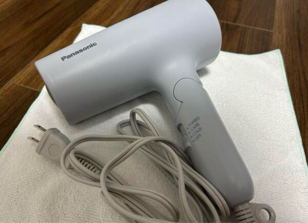 パナソニック Panasonicヘアードライヤー ionity(イオニティ) マイナスイオン アイスブルー EH-NE5M-A