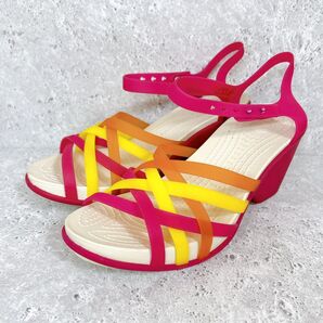 【極美品】CROCS クロックス ワラチェ ウェッジ マルチカラー 23.0