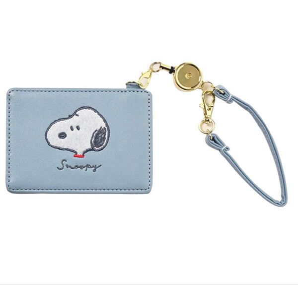 新品スヌーピー タウンSNOOPY town パスケースリール付き定期入れ