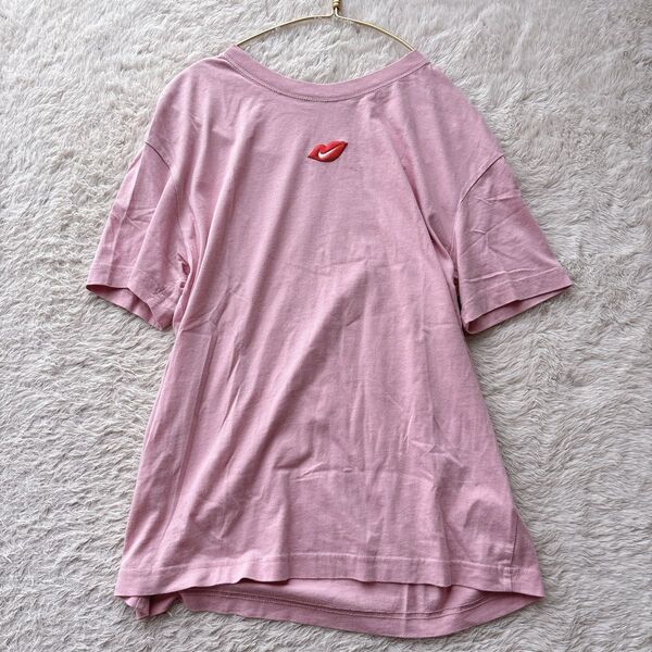 【美品】NIKE AS W NSW TEE BOY LOVE DB9819 ナイキ リップ Tシャツ くちびる ピンクオーバーT