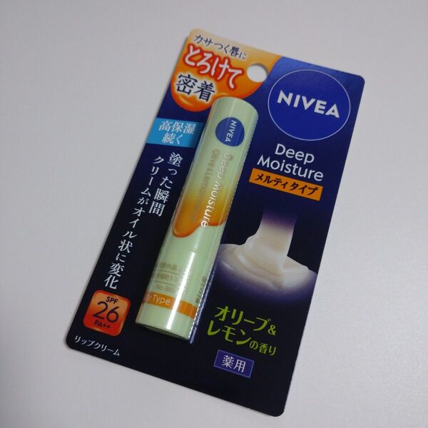 1点 【メルティタイプ】 花王 ニベア ディープモイスチャーリップ オリーブ&レモン 薬用 SPF26 PA++