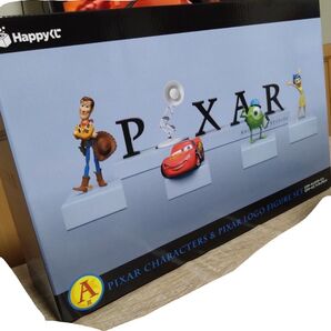 新品 ハッピーくじ happyくじ A賞 ピクサーキャラクターズ&ピクサーロゴ カーズ ウッディー マイク ヨロコビ