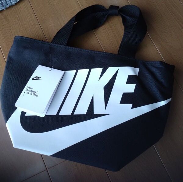 新品 NIKE ナイキ フューチュラ トート バッグ ランチバッグ 保冷バッグ お弁当 ゴルフラウンドバッグ