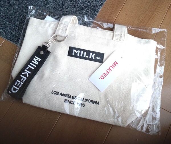 新品MILKFED. ロゴチャームランチトートバッグ サブ エコ ミルクフェド