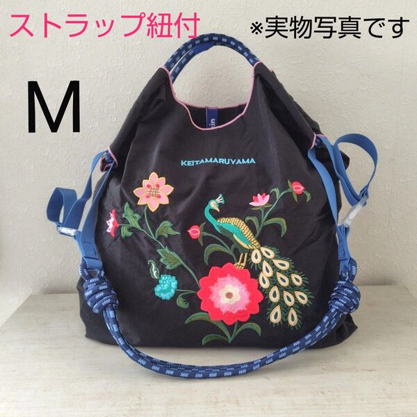 M ボールアンドチェーン 刺繍 エコバッグ 孔雀 ストラップ付き 黒 トートバッグ