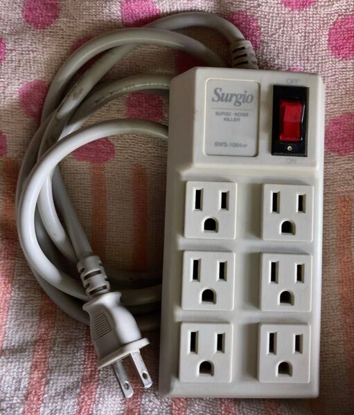 Surgio OAコンパクトマルチタップ 6個口 スイッチ付き