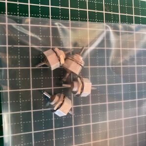 TDK貫通コンデンサ 1000pF ( TKFD80B-F2E102PY ) 4個セット