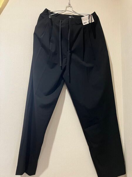 【週末限定セール】UNIQLO theory ストレッチパンツ 黒 ブラック 新品 未使用