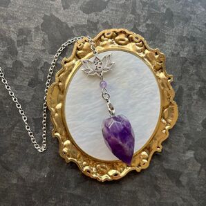 占い★アメジストペンジュラム★蓮の花デザイン1点