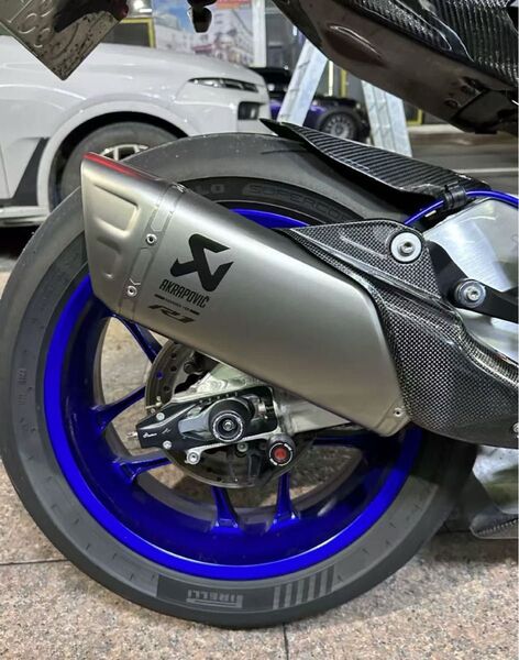 アクラポビッチ スリップオンライン チタン レプリカ YZF-R1/M 15-25 サイレンサー レプリカ