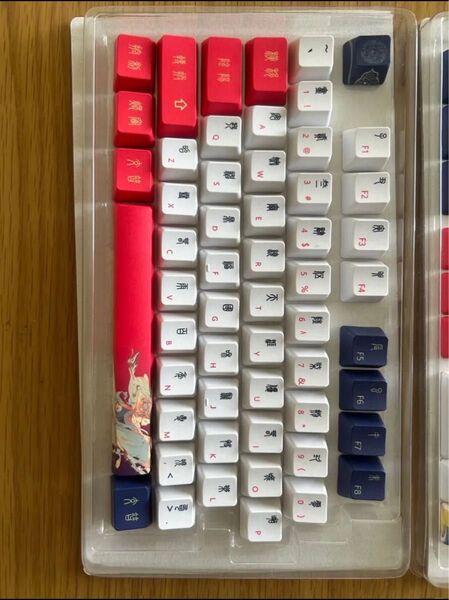 キーボード キーキャップセット 赤白紺 交換用スペースバーキー付き 新品未開封